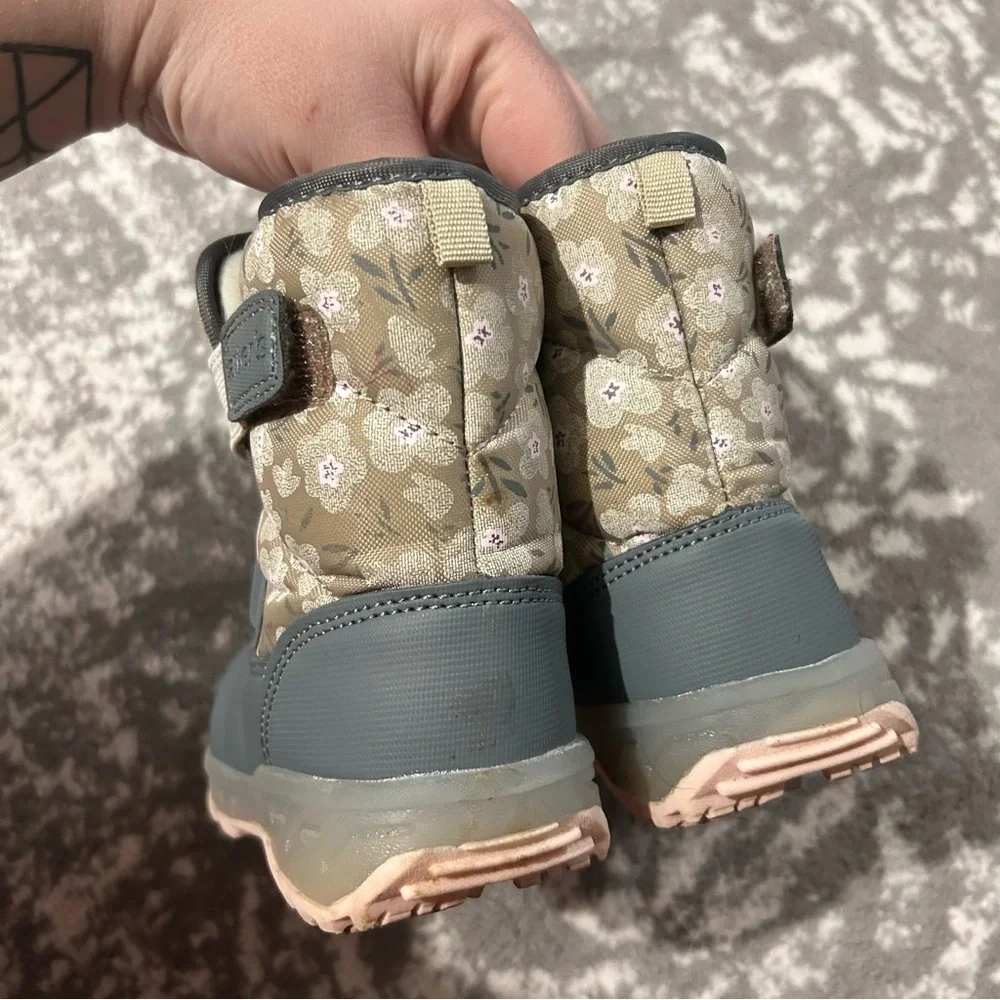 Carters Toddler Girls Legolas Winter Boots Size 8